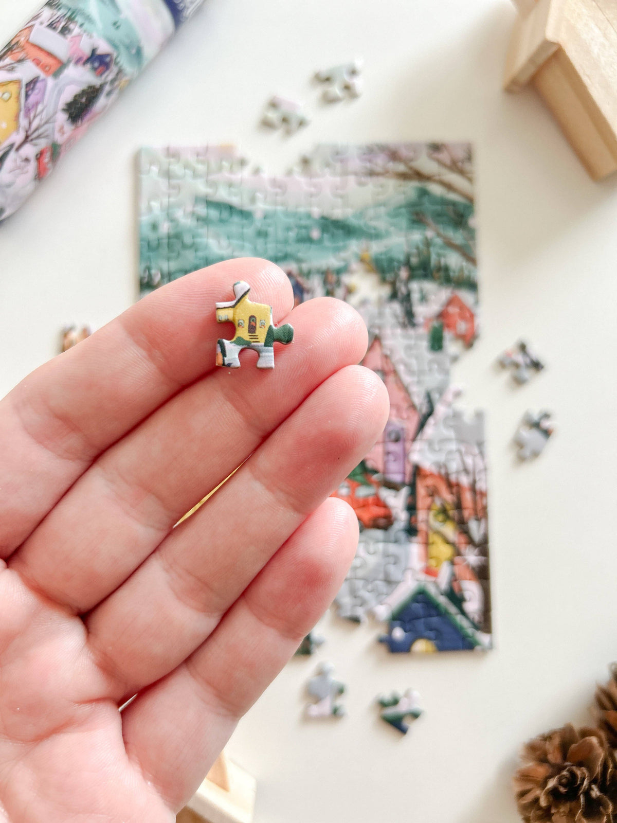 Snowy and Bright | 150 Pc Mini Puzzle