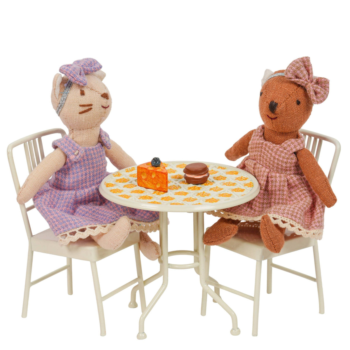 Floral Table & Chairs for Levlovs - vibeboxshop