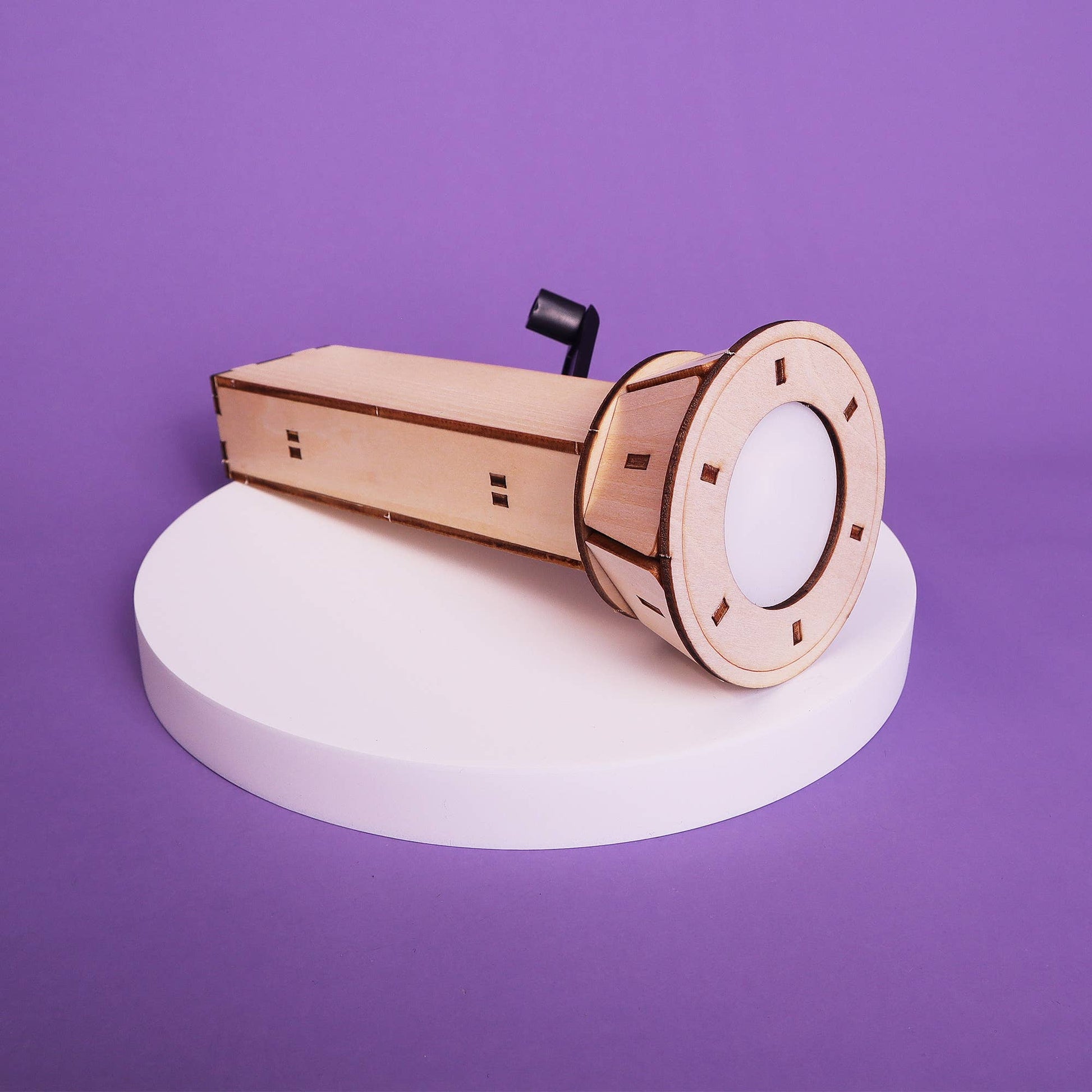 Hand - Crank Flashlight DIY Kit | STEM - vibeboxshop