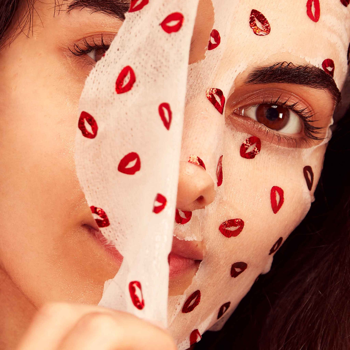 Metallic Kisses Face Sheet Mask - vibeboxshop