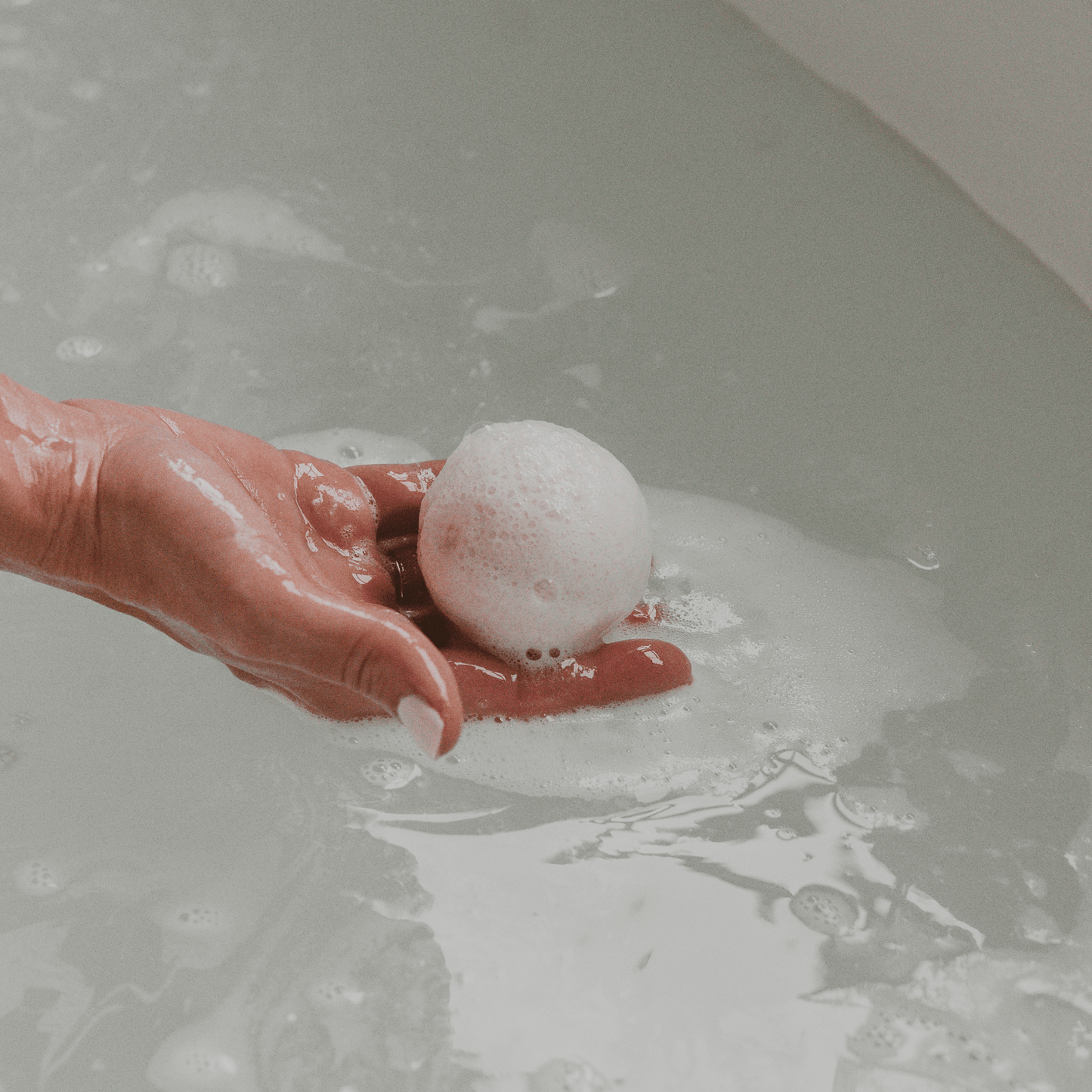 Restore & Renew Bath Bomb - vibeboxshop
